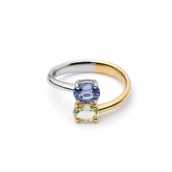 Anello in Oro Bianco e Oro Giallo 18k con Zaffiro 0,8 ct e Granato Limone 0,7 ct