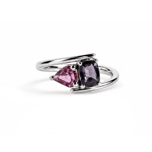 Anello in Oro Bianco 18k con Spinello Nero 0,77 ct e Tormalina 0,70 ct