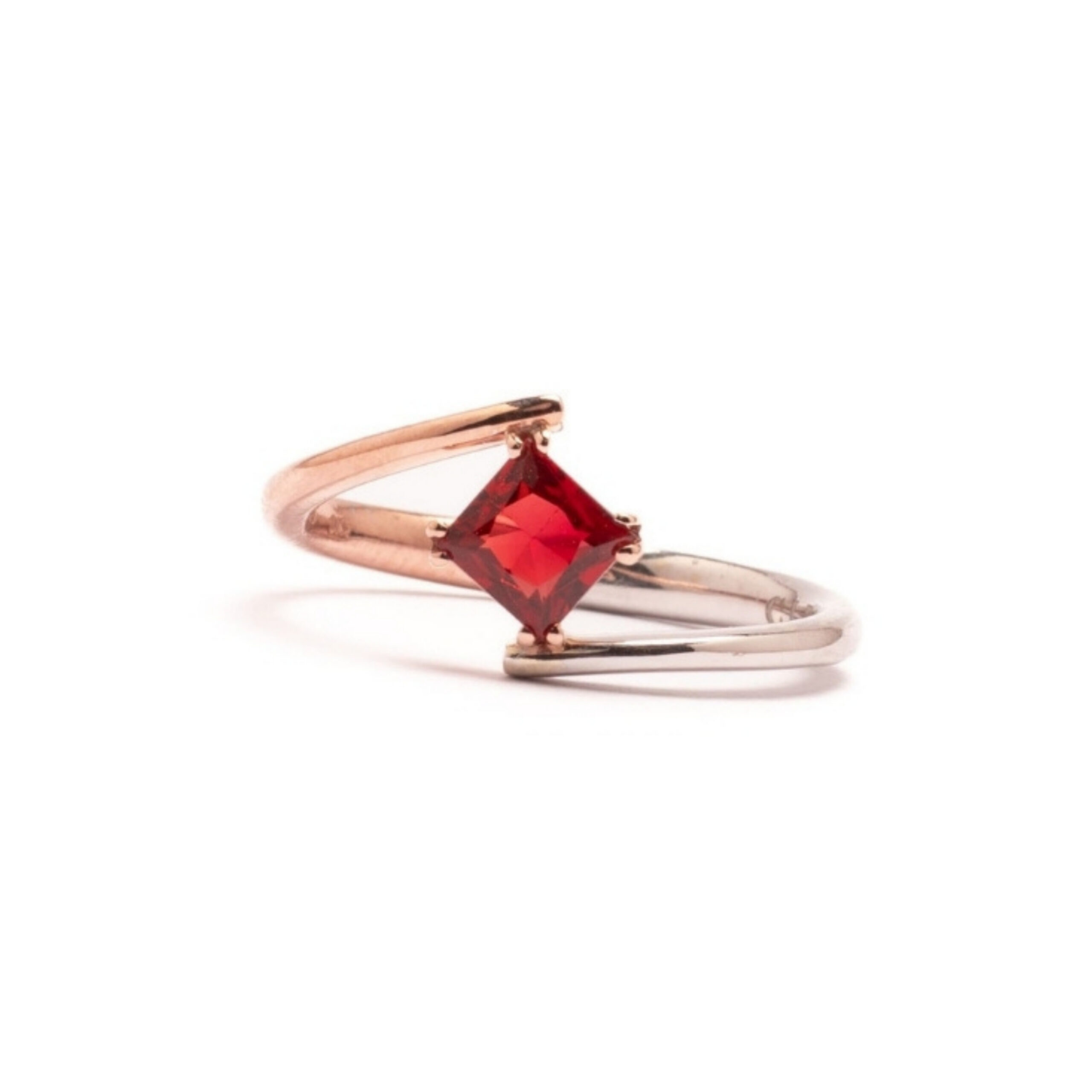 Anello Eterna in Oro Bianco e Oro Rosa 9k con Rubino 0,8ct