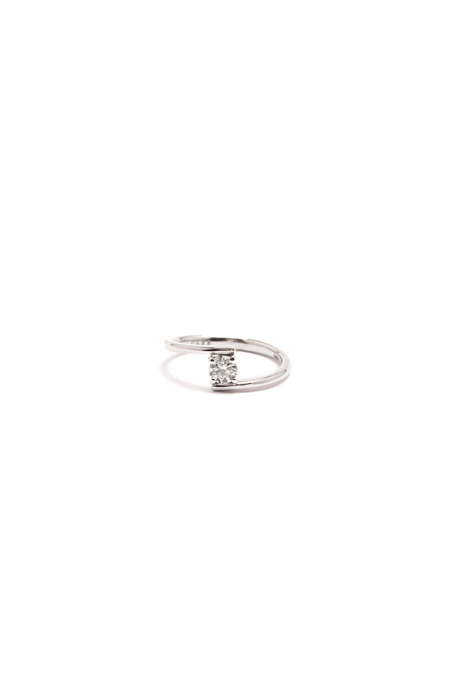 Anello in Oro Bianco 18k con Diamante 0,4ct