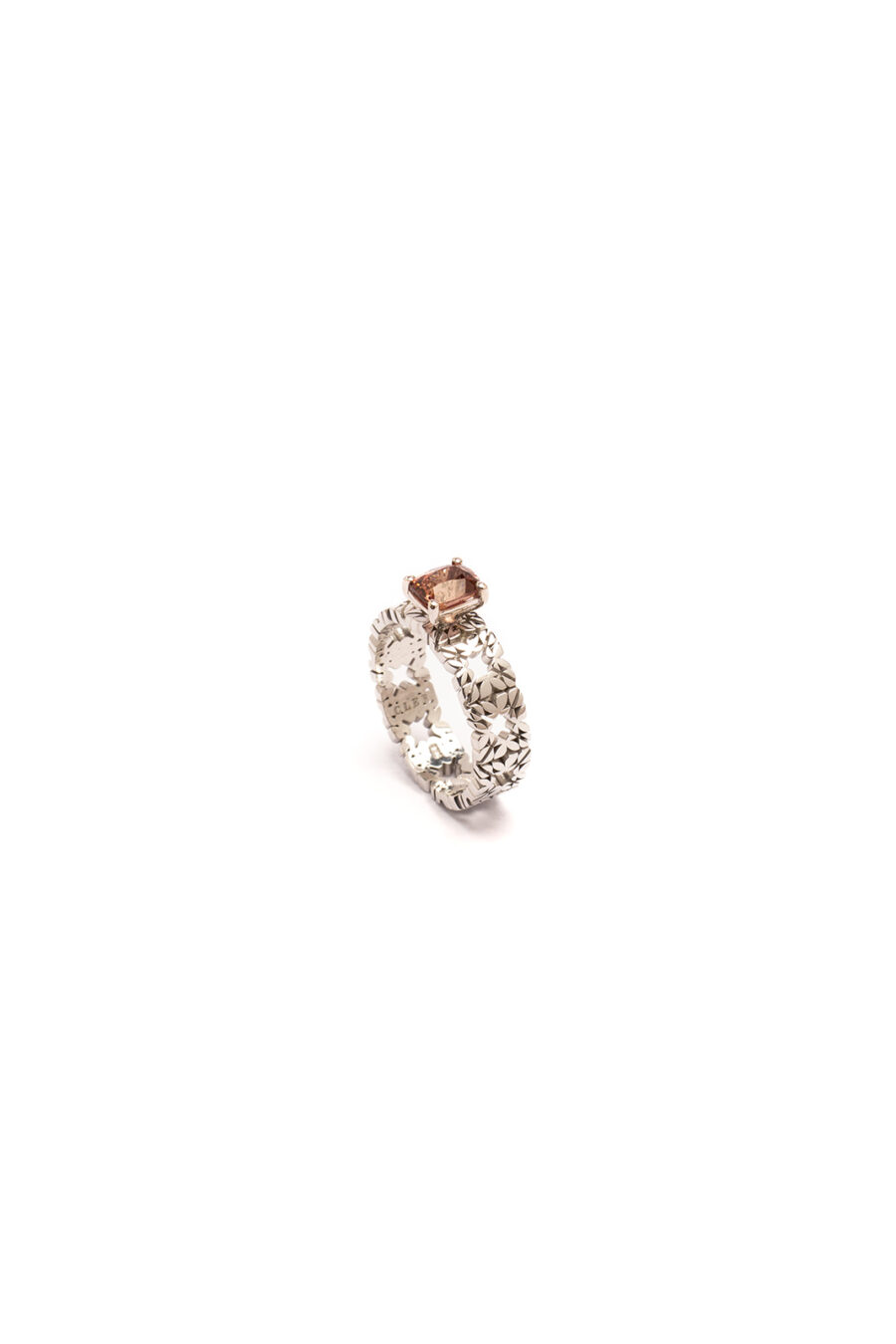 Fede Monogram Cler in Oro Bianco 9k con Spinello 1,05ct - immagine 2