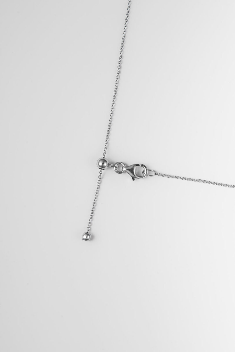 Collana Monogram Cler in Oro Bianco 9k con Diamanti D color 0,12ct - immagine 3