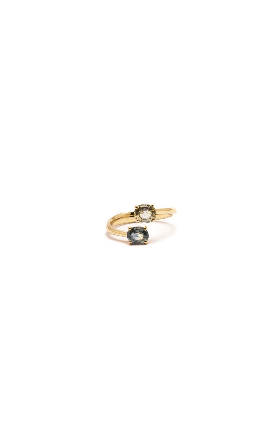Anello in Oro Giallo 18k con Zaffiro 0,9ct e Zaffiro Multicolor 0,82ct