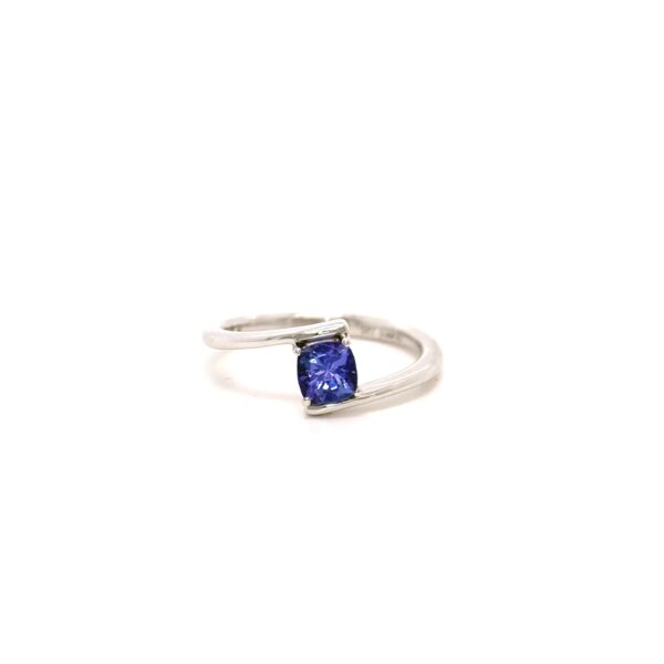 Anello Eterna in Oro Bianco 9k con Tanzanite 0,6ct