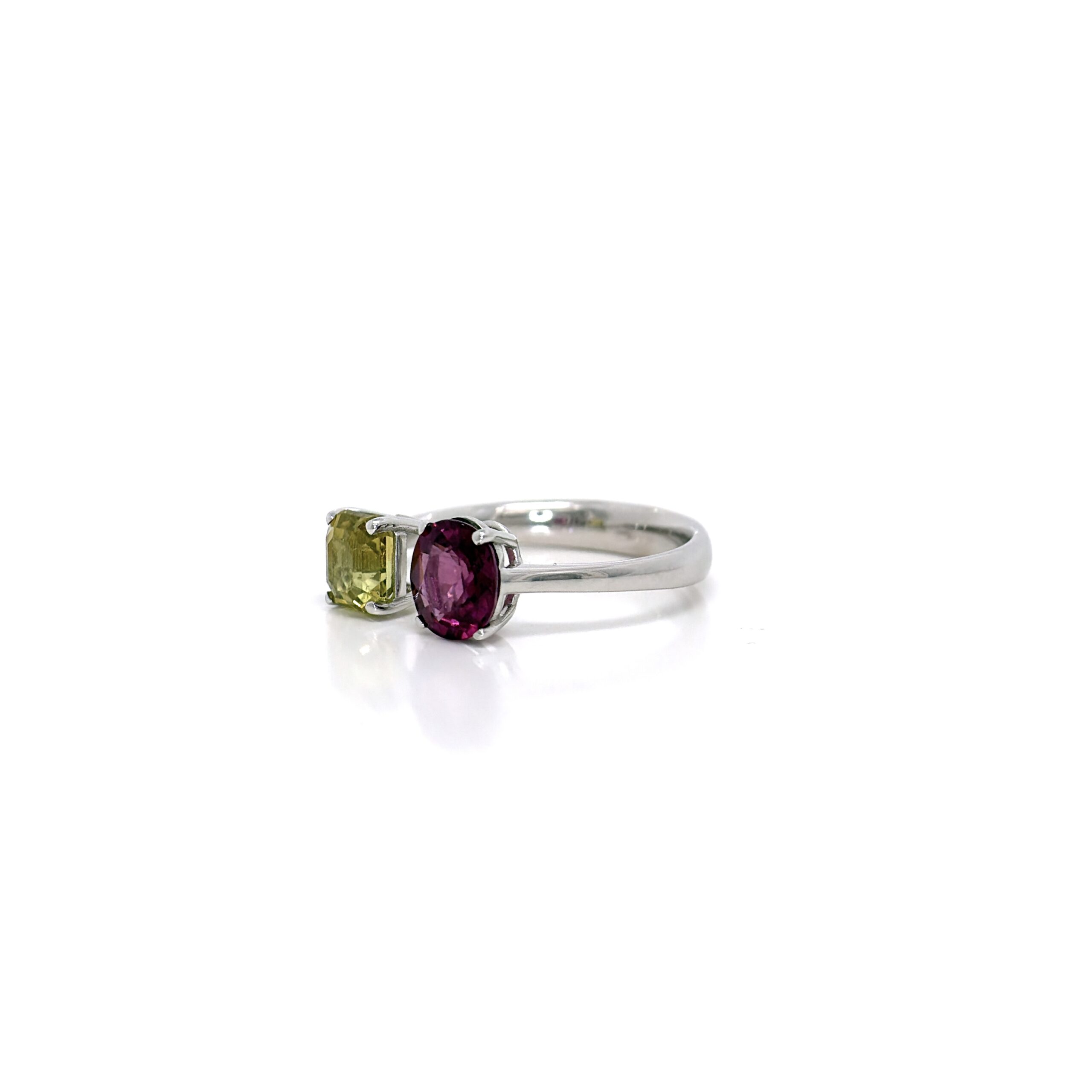 Anello in Oro Bianco 18k con Crisoberillo 1,3 ct e Rodolite 1,15 ct - immagine 3