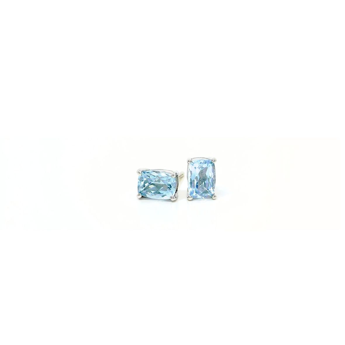 Orecchini a Lobo in Oro Bianco 9k con Acquamarina 1,94ct