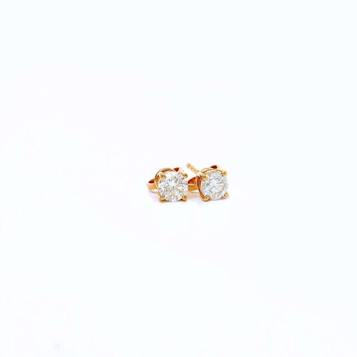Orecchino a lobo in oro rosa 18k con Diamanti 1.12ct