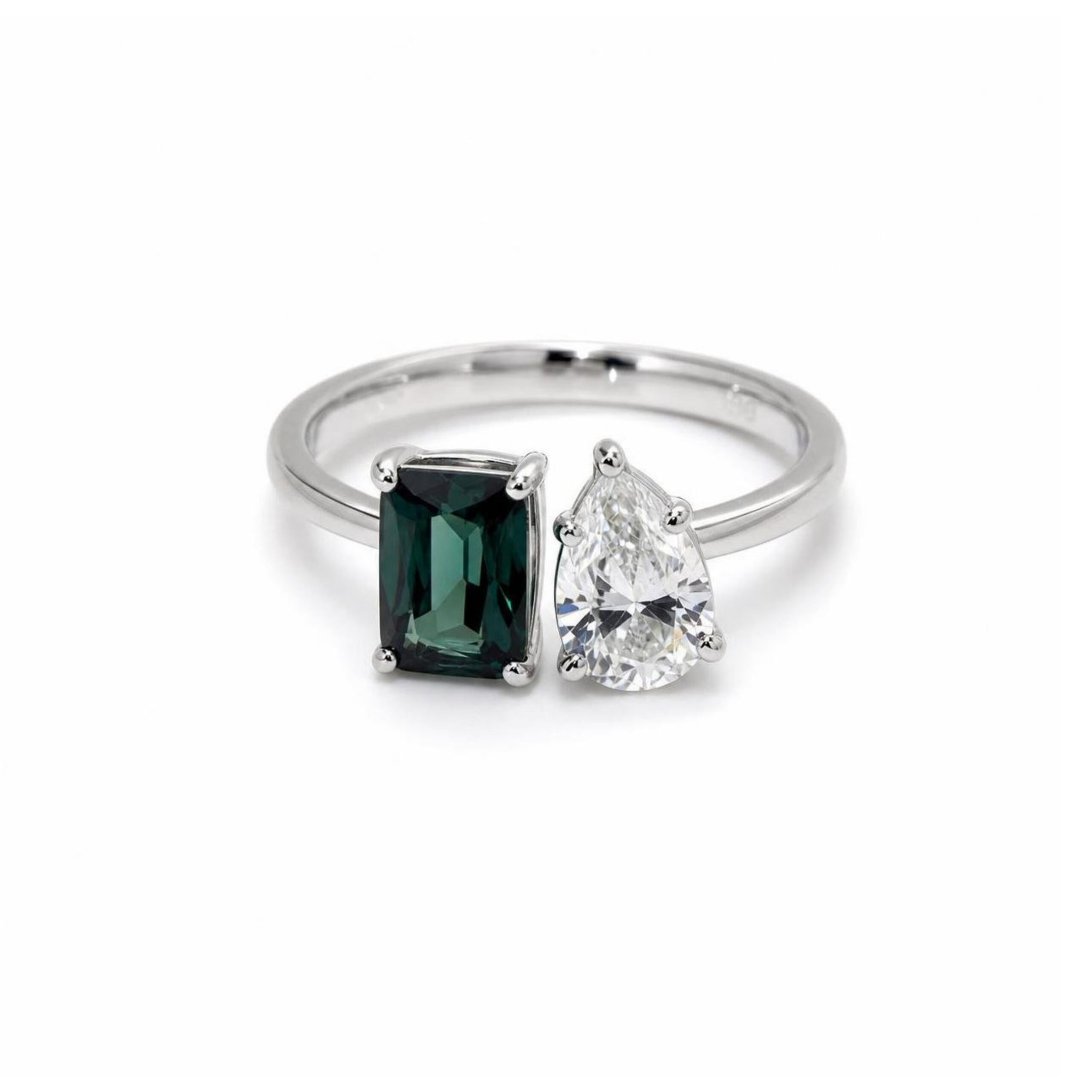 Anello in Platino con Tormalina indicolite 1,02ct e Zaffiro 0,93ct